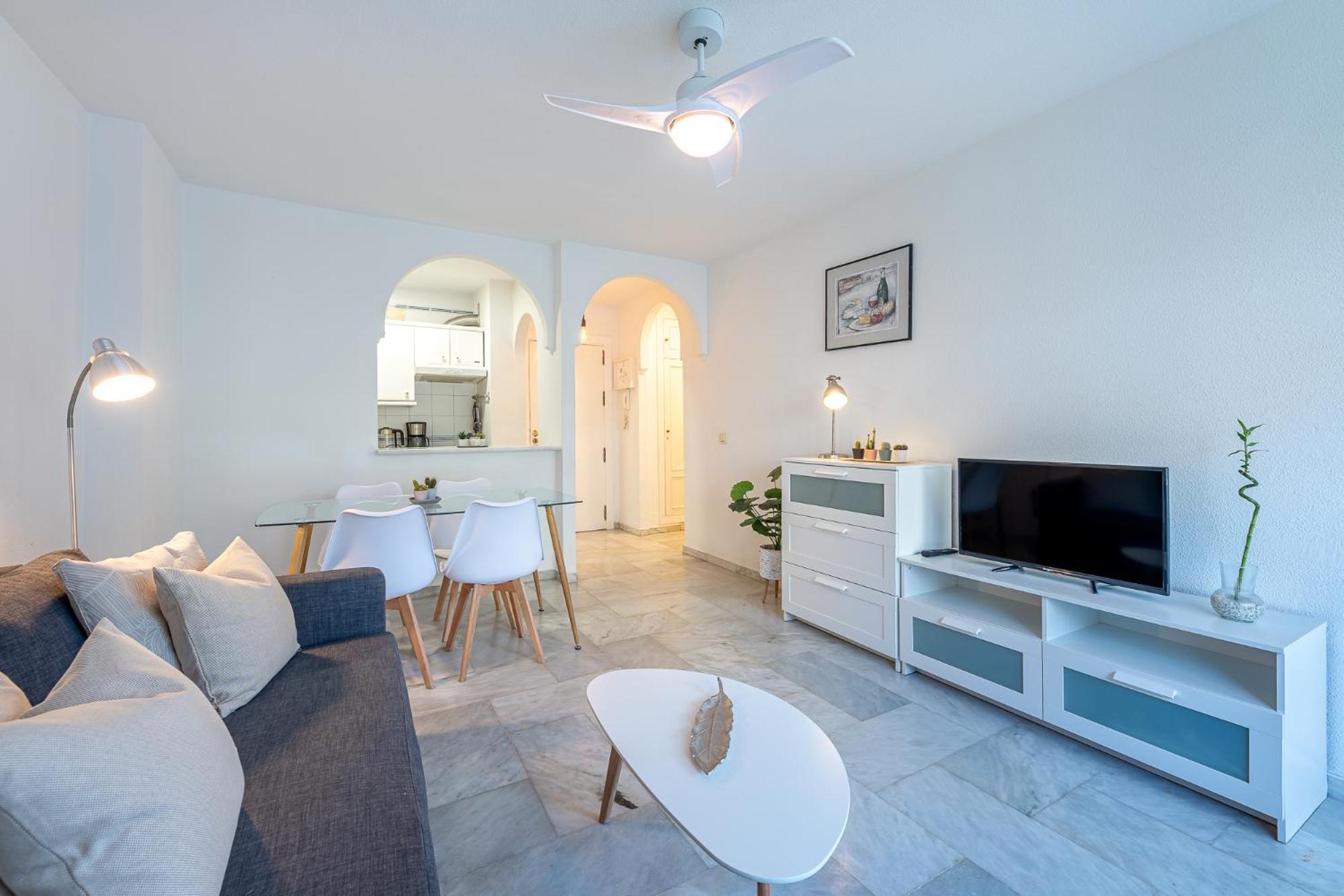 Carihuela Torremolinos With Pool And Free Parking 5 M Beach Exterior photo