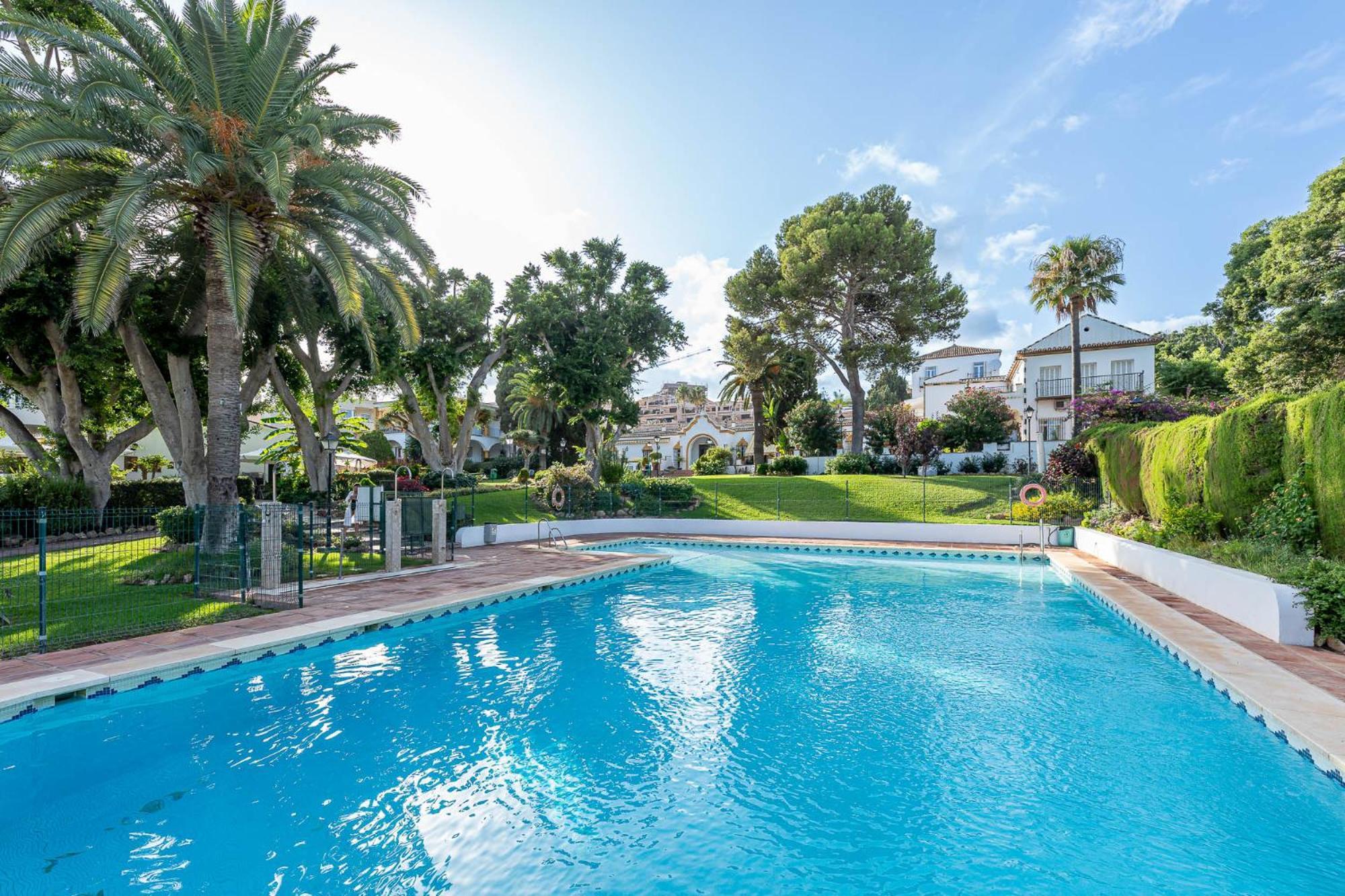 Carihuela Torremolinos With Pool And Free Parking 5 M Beach Exterior photo